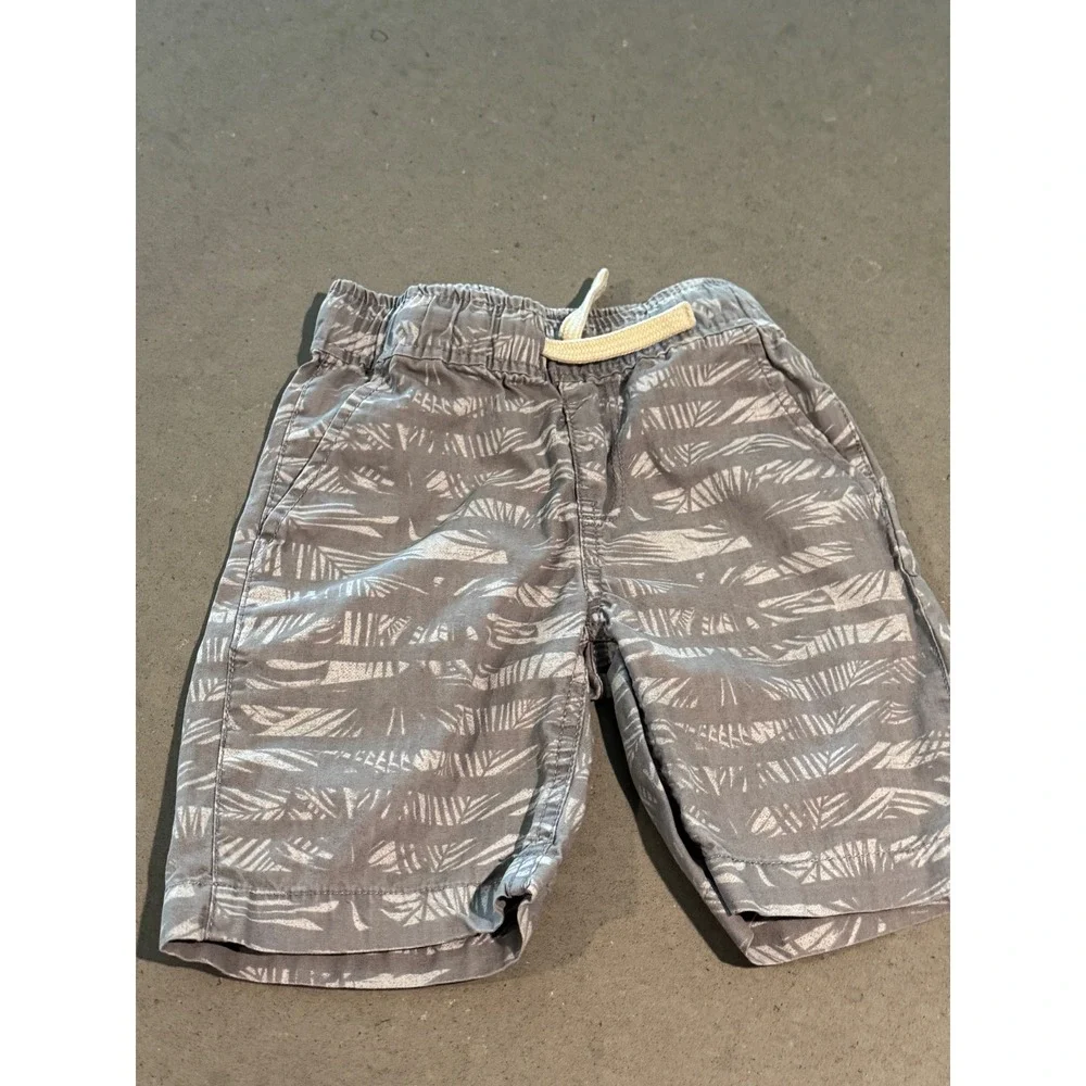 The‎ Children's Place Gray Leaf Print Drawstring Shorts Size 5 Kids